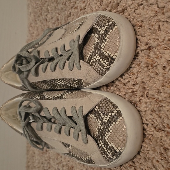 Sam Edelman Gray and Cream Snake/animal Print Sneakers Size 9.5. (Bin 11) - Picture 7 of 9
